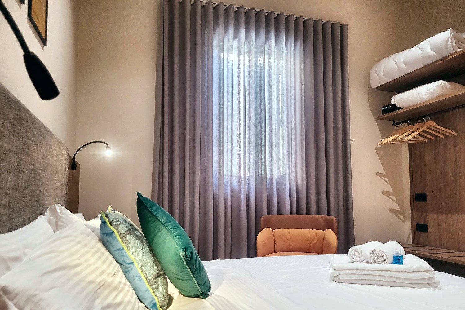 Deluxe Double Room with Balcony and Sea View photo 2