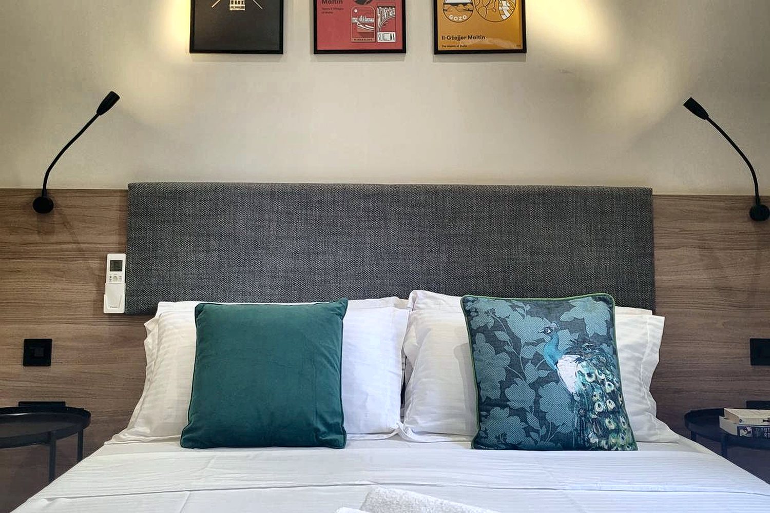Deluxe Double Room with Balcony and Sea View photo 3
